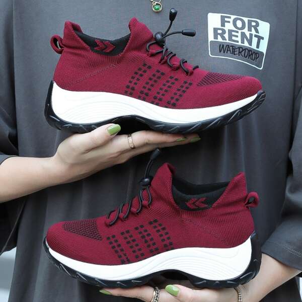 New Large Size High Elastic Fly Woven Breathable Shoes Fashion Light Socks Women's Sports Shoes - Image 3