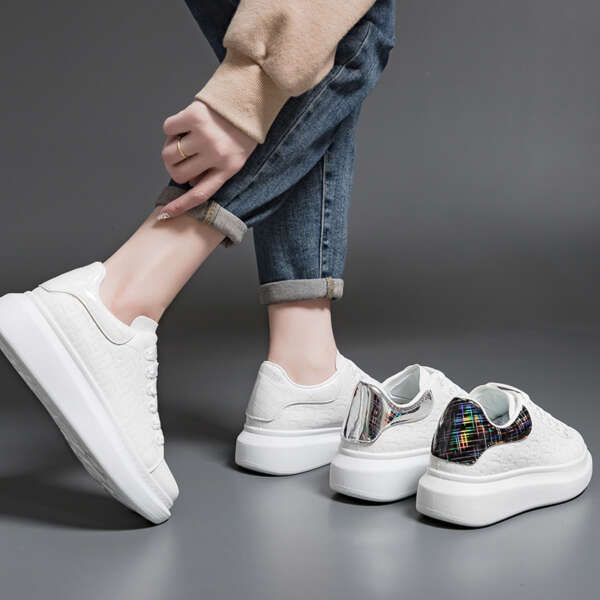 White shoes for women, Korean version Instagram for students, thick soled sports shoes for women, casual sponge cake shoes for women - Image 2